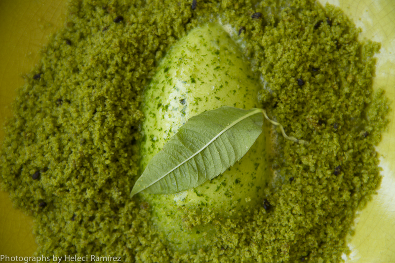 Postre cremoso a base de té matcha y menta